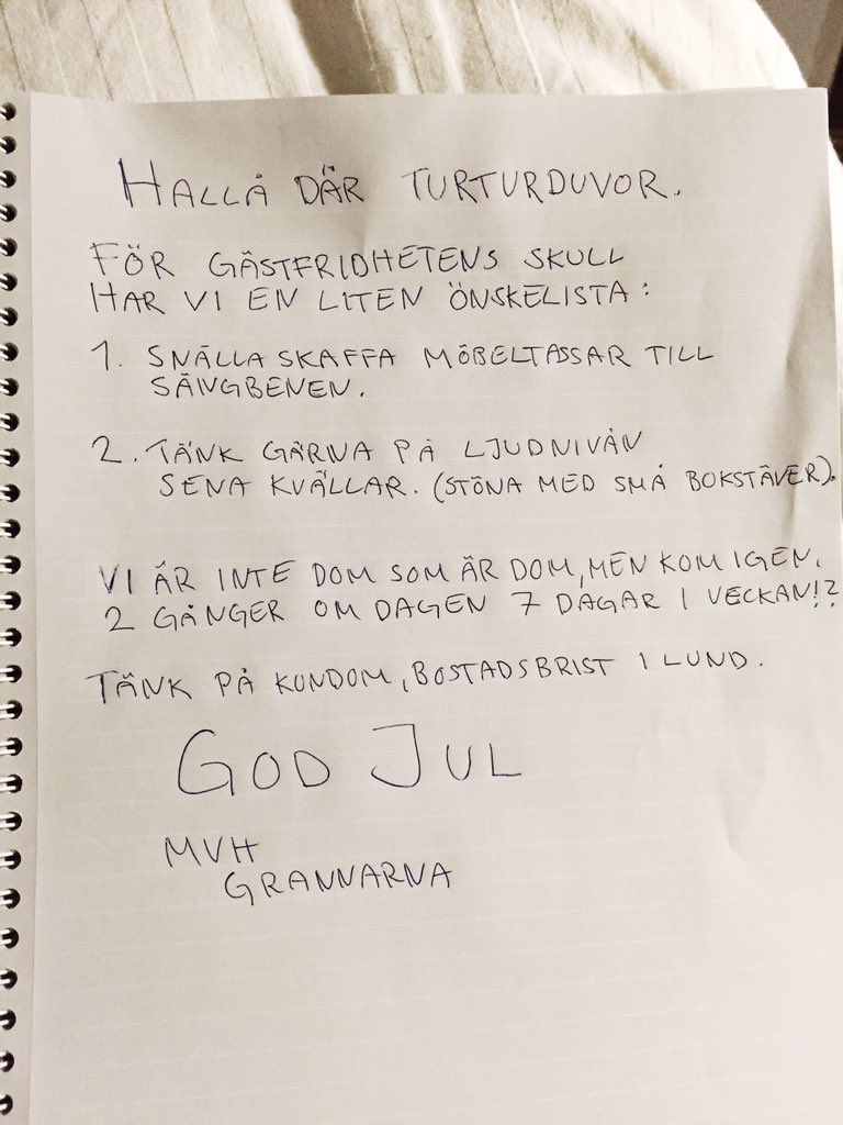 sofia_yolo's tweet photo. När man tröttnar på grannarnas högljudda sex https://t.co/2vueGEVYho