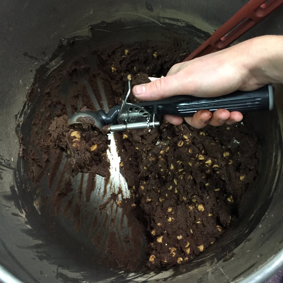 AlpineInfusions's tweet photo. “There is nothing better than a friend, unless it is a friend with chocolate.” #alpineinfusions #KOTOcookie https://t.co/pTQckZbUnz