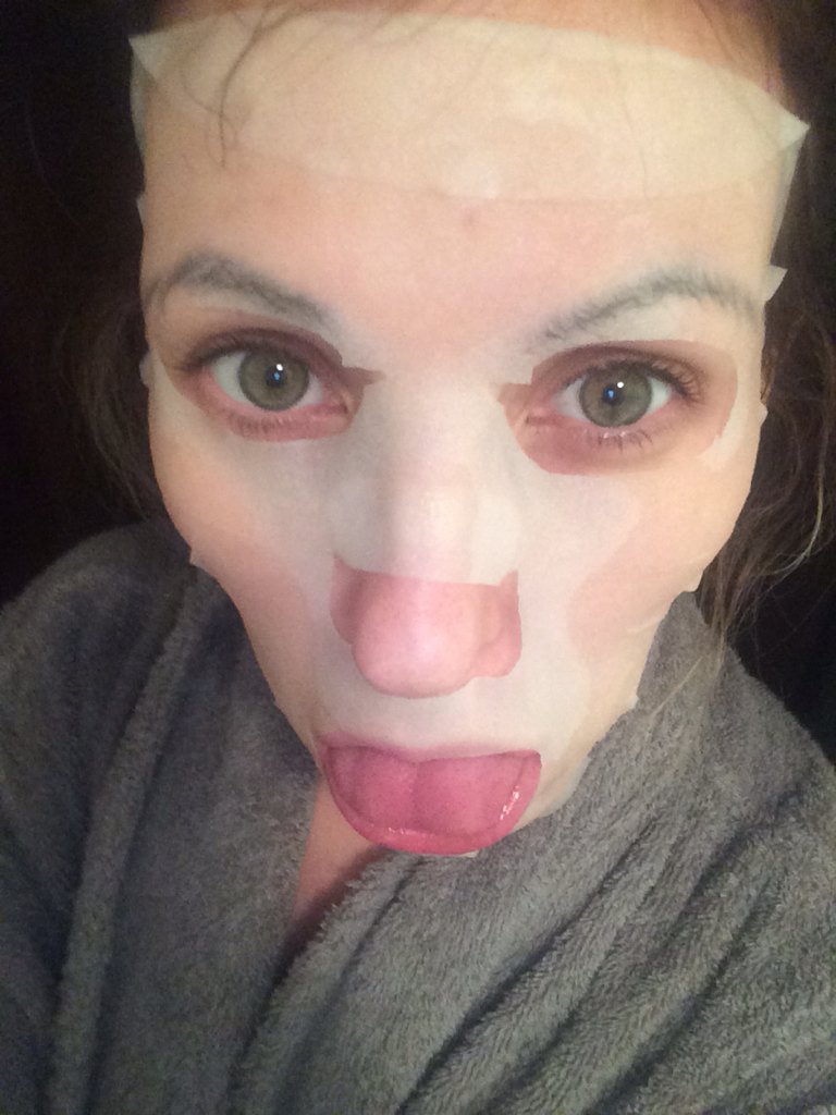 ChrysalisClinic's tweet photo. @Rotherhamis new overnight collagen mask #skincare #skin #antiageing #research@chrysalis https://t.co/Xsq0JsTnwG