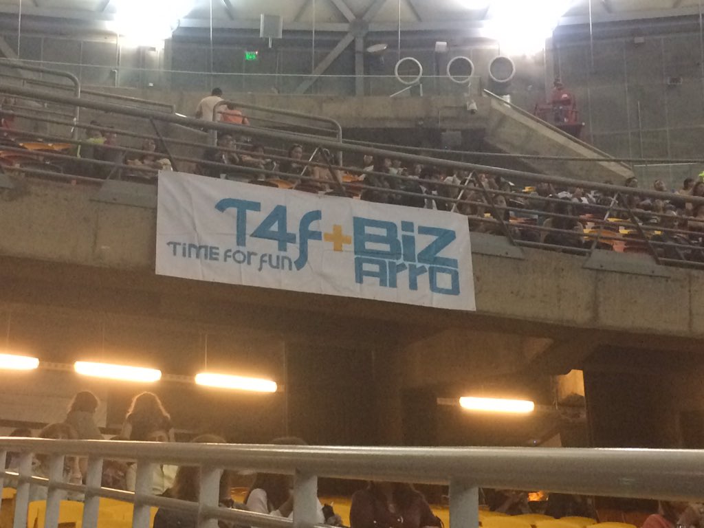 Recuerda seguirnos en Twitter como <a href="/T4FBizarro/">T4F+Bizarro</a> !