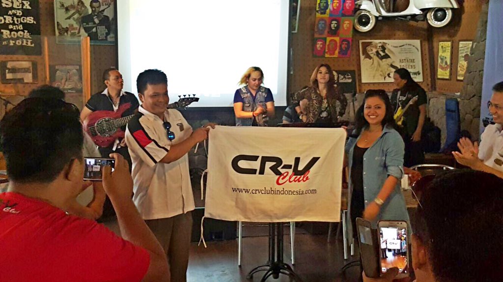 Serah terima jabatan #CRVClubIndonesia