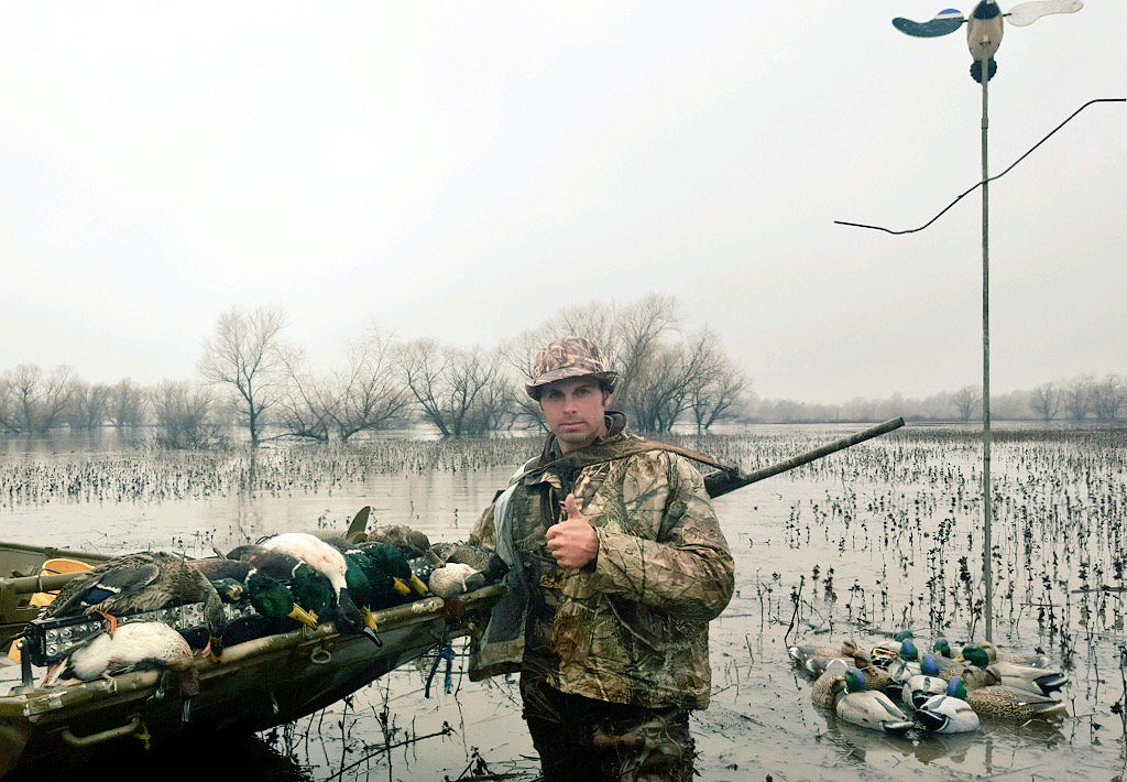 J_S_Daugherty's tweet photo. My cousin and brother in law got it done today with their @Hann_Made_Calls #Missouri #moducks ##momallards #pintail https://t.co/BCGiTgatSK