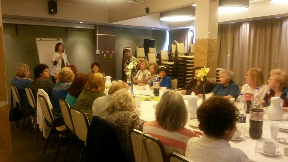 LaFunddeJabad's tweet image. Las chicas de #Javaia se juntaron a reflexionar sobre los mitos y verdades de la #TerceraEdad