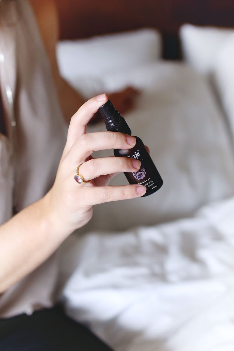 SajeWellness's tweet photo. .@ToVogueorBust shares her fave #SajeEssentials on her blog https://t.co/zfqXX6t21T! Shop online only at 20% off! https://t.co/uLNjg4VdkC