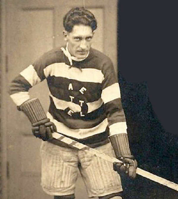 Motley_Su's tweet photo. I had no idea the famed #LesterPatrick played on the 1917 #StanleyCup-winning #SeattleMetropolitans team! https://t.co/pIFODt98Dc