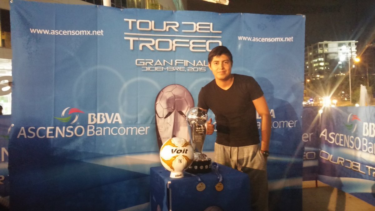 LigaMXExpansion's tweet photo. El #TourDeTrofeo #ASCENSOBancomerMX ya está en Cancún y está en Plaza Las Américas. Ven y conócelo. https://t.co/B0ZFWQ7sf4