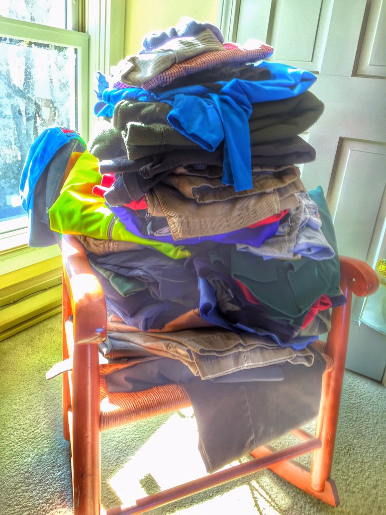 GSWoodward's tweet photo. Alert: I finally put away my laundry.
#WhyYouAsk
#PileFellOver https://t.co/3YFU5Qciuv