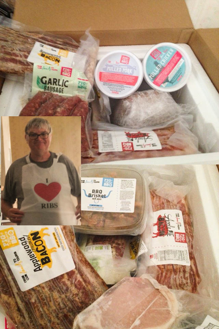 beautyboxreport's tweet photo. Love my Pig of the Month Box @IheartBBQ  #foodie @subboxreport #grilling #GrillMasters #BBQ https://t.co/x1DHKevh4r https://t.co/H8K6O3gN1l