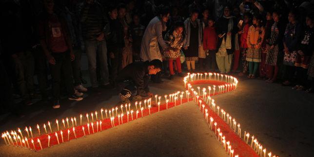 lemondefr's tweet image. Sida : en France, l’épidémie de VIH ne recule pas lemde.fr/1jvxBzb