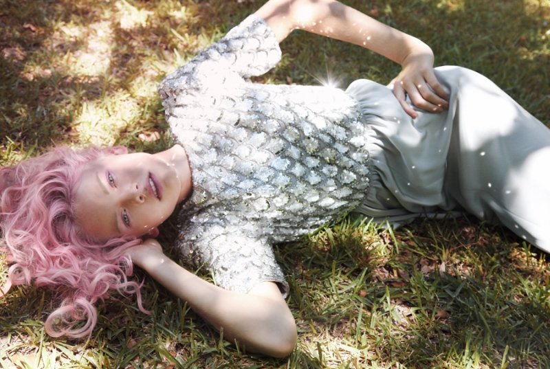 Been working on this silvery number for a while and am loving the glitter! It's not pink...but I still love it ;)