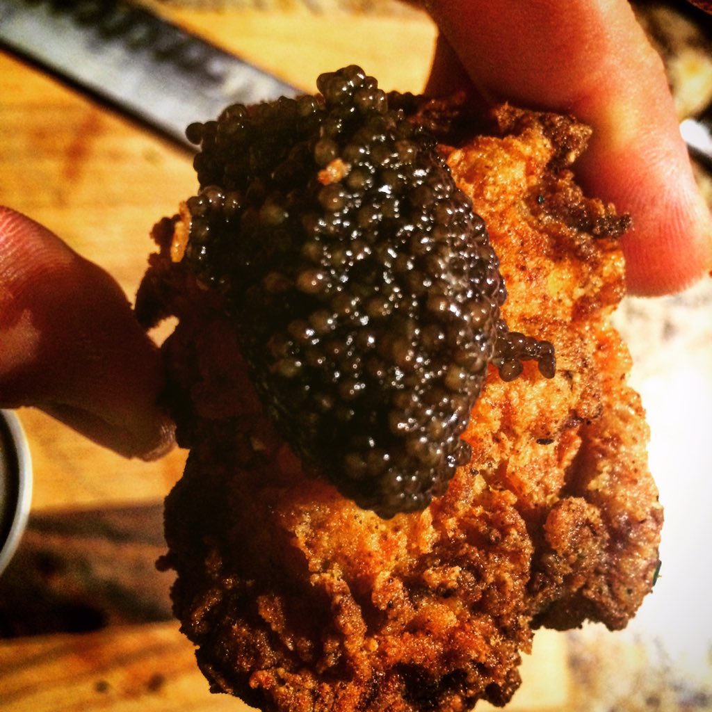 chefmoustachio's tweet photo. Fried Chicken. Caviar. Honey. #masterchefcanada #masterchefcda #badass #caviar #friedchicken https://t.co/Wmigqp9uVn