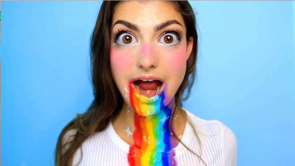 mdmfks's tweet photo. the new snapchat update got everyone like: https://t.co/94gcQa2kN2