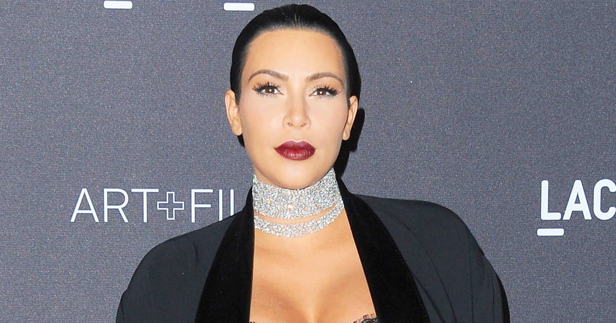 usweekly's tweet photo. Kim Kardashian is suffering from a sinus infection while 37 weeks pregnant: https://t.co/6Jm4b1LcOs https://t.co/Rmq9RNvKqf