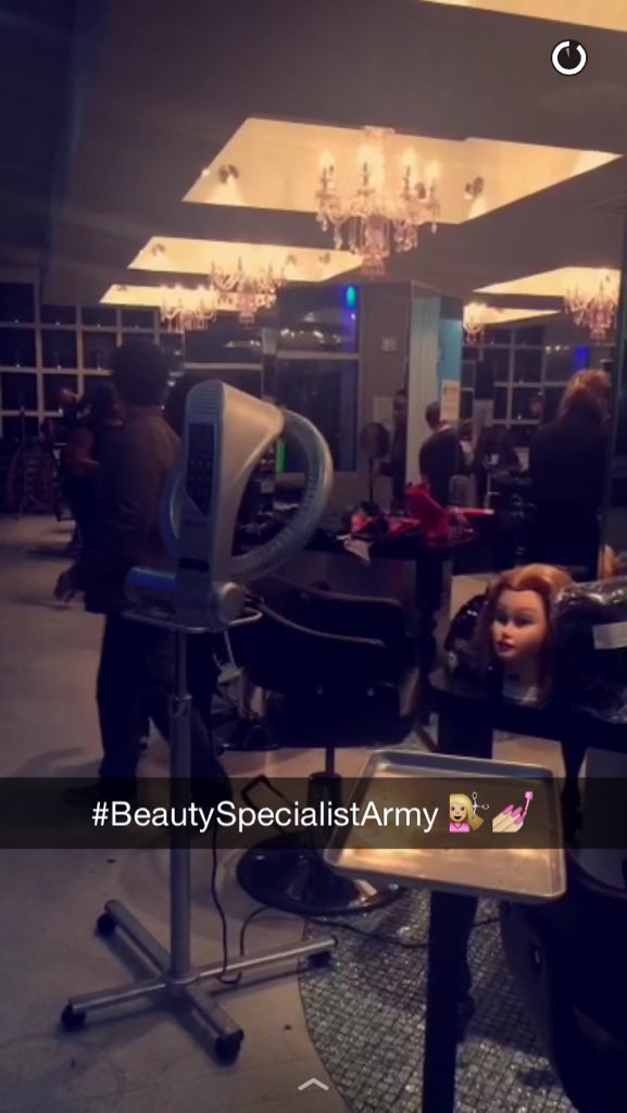 joseresendez's tweet photo. Fresh haircut + hot shave for #ArtBasel week, courtesy of @BSAFans! πβοΈππΌ #bsathebloggerway #beautyspecialistarmy https://t.co/Z9okLFOPf4