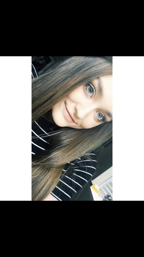babes1244's tweet photo. dang look at this dime❤️❤️❤️ hit her up with a follow😏 https://t.co/EKK6RxtHwB