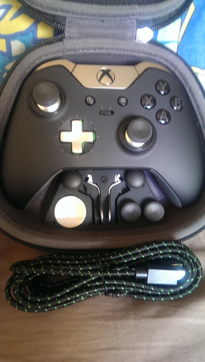 OpenNATG's tweet image. Super snug in its carry case with all its bits and pieces. Also came with a cool usb cable. Bonus.