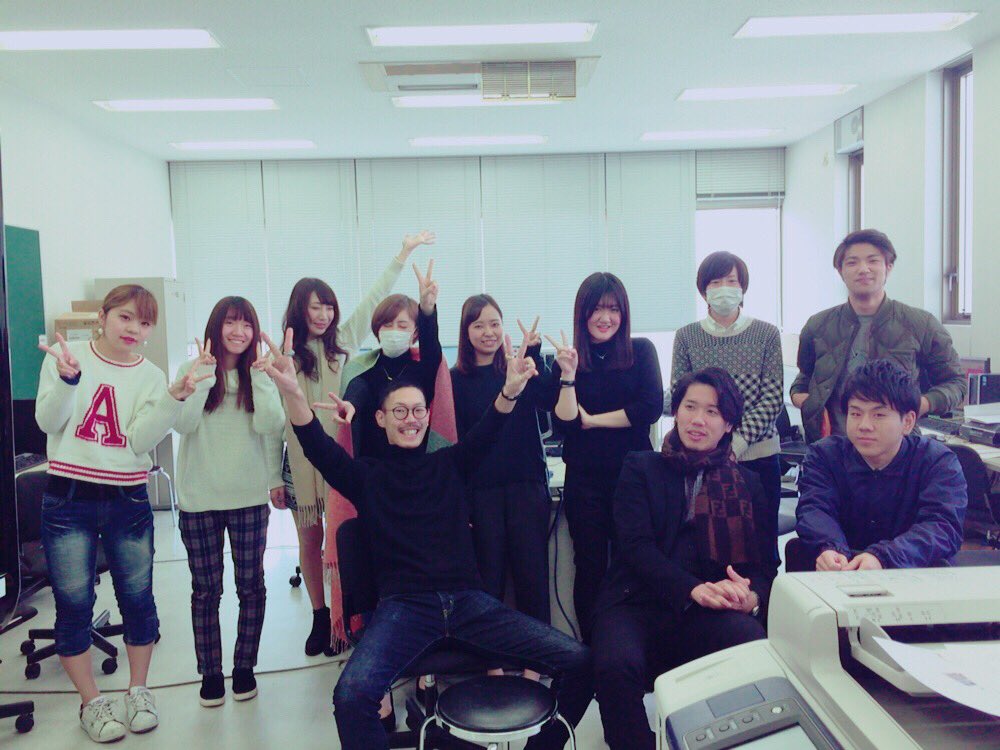 Rouge Official V Twitter Rougeは京都ディーズファッション専門学校ファッションビジネス科2年が企画 仕入 販売を行う期間限定ショップ 16年1月18日 1月24日藤井大丸 3階ポップアップスペースにて 詳細は随時更新しますのでよろしくお願いします T Co Rouge Official V Twitter Rougeは京都ディーズファッション専門学校ファッションビジネス科2年が企画 仕入 販売を行う期間限定ショップ 16年1月18日 1月24日藤井大丸 3階ポップアップスペースにて 詳細は随時更新しますのでよろしくお願いします T Co