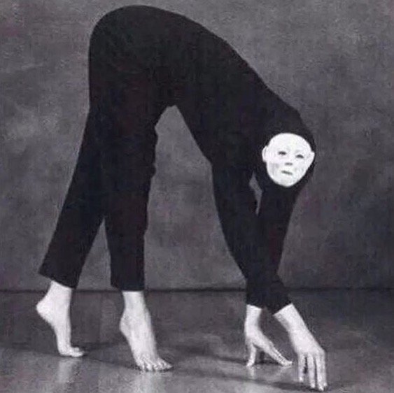 Cabbage Cat on Twitter: "Goin to use the microwave in the middle ...