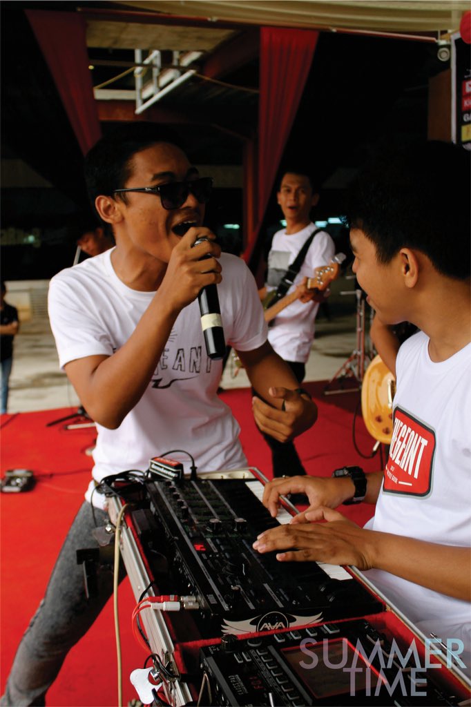 SUMMER TIME OFFICIAL tweet media