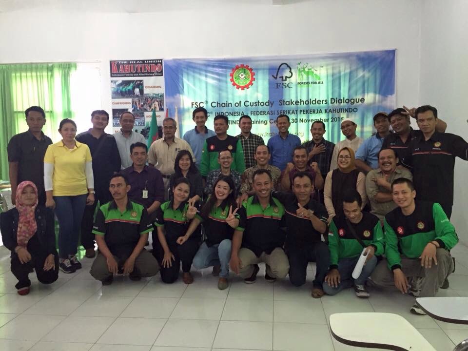 RuL1Ta's tweet photo. The first #FSC Chain of Custody Stakeholders Dialogue in Indonesia, workers-employers talk about #certification https://t.co/YkgTn1FJdQ