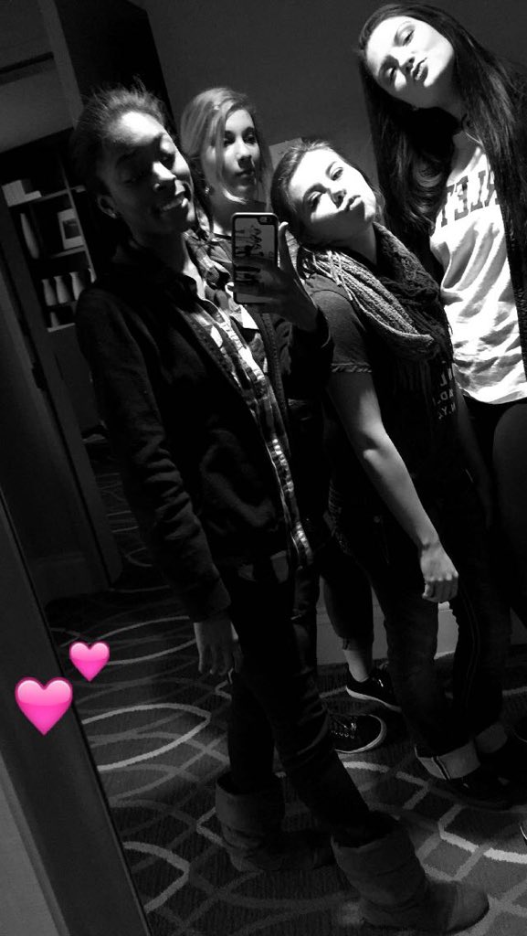 Happy birthday to my little kendall jenner  hope you had an amazing day! 