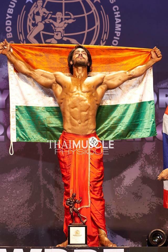 ActorAnupSingh's tweet photo. The priceless moment!  One name, big Aim #India
One name #big #aim #India @narendramodi @RanveerOfficial @SrBachchan https://t.co/Etp8cZcCNL