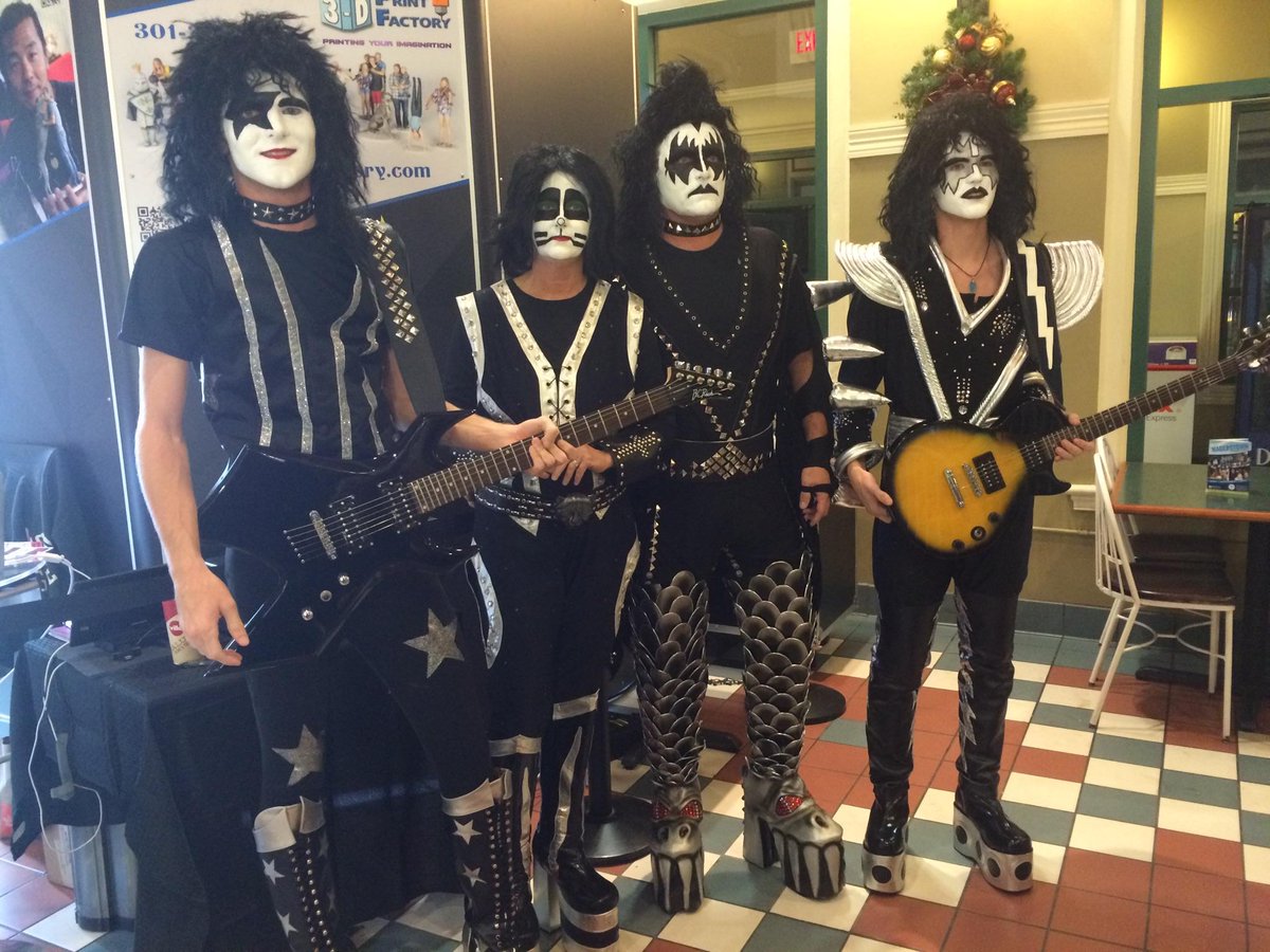 3_dprintfactory's tweet photo. Got KISS? @3_dprintfactory scanned a family who likes to dress as KISS! We'll share the printed figure when ready. https://t.co/AHxCkLSbcL