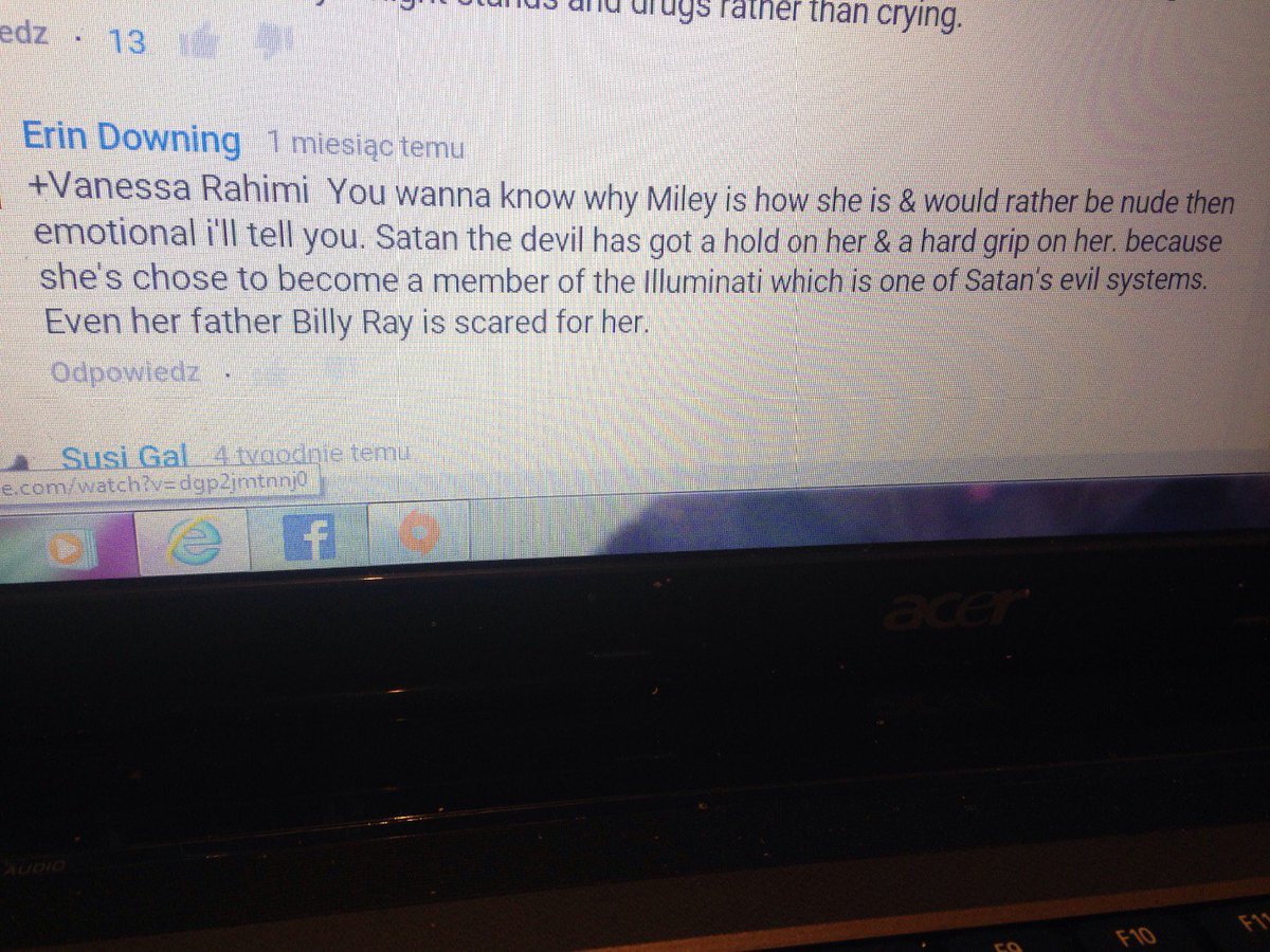 4everBVB4ever's tweet image. WTF 😂😂😂 @MileyCyrus