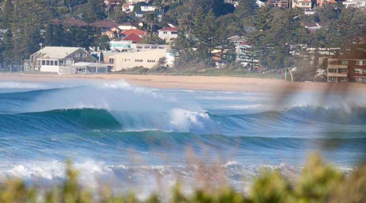 Surfline_Aus's tweet photo. #SwellAlert thanks to #TCTuni waves are looking good #cyclone season is here! https://t.co/yPMqehVwX0 https://t.co/8F16axx6W5