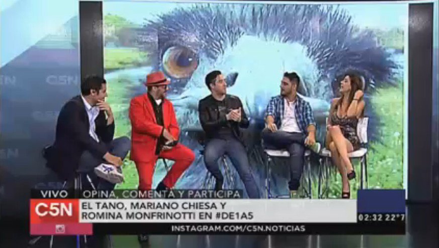 Hoy en #De1a5 con <a href="/hernanlirio/">Hernán Lirio</a> y @fedelevy:
🎤 <a href="/MarianoChiesa/">MARIANO CHIESA</a>
🎹 @tangopartyok
🎀 <a href="/romimonfrinotti/">Romina Monfrinotti</a>
VIVO | <a href="/C5N/">C5N</a>