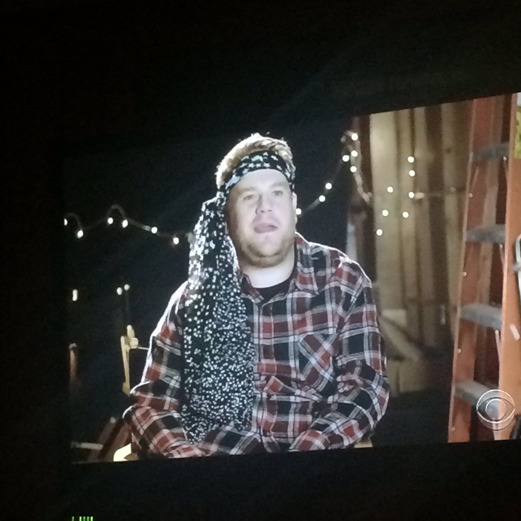 5SOS_Daily's tweet photo. Meet James.. The 5th second of summer @JKCorden @latelateshow 

#MTVStars 5 Seconds Of Summer https://t.co/KiJxSAJv5E