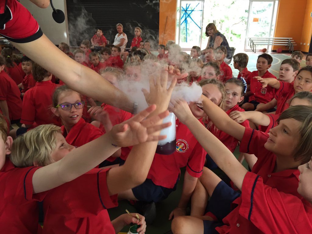 Year4SOTS's tweet photo. We had an awesome visit from Street Science today! @YearTwoSOTS @YearThreeSOTS https://t.co/Y1dF7lz37i