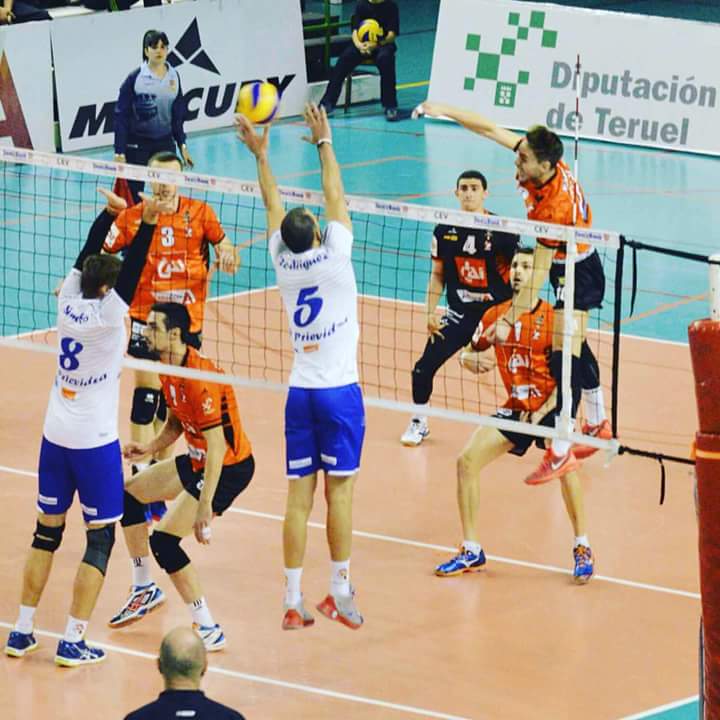 Carlos_Ranera's tweet photo. Hoy nuestro @cvteruel juega en Los Planos competición europea. Único representante español, un orgullo para todos. https://t.co/avxtU6myai