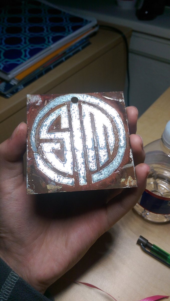 beterdenu's tweet photo. @TSMkarrigan When you have Chemistry lab but CS:GO is life @TSMcajunb @TSMdupreeh @TSMXyp9x @deviceCS https://t.co/WhnA2MBHV7
