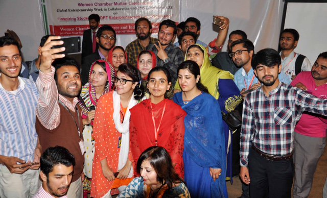 gewpakistan1's tweet photo. Women MCCI set up an activity at Institute of Management Sciences Multan BZU on 19 Nov #GEW2015 #GEWPK2015 #GEN2015 https://t.co/Ap3Tf10Hwr