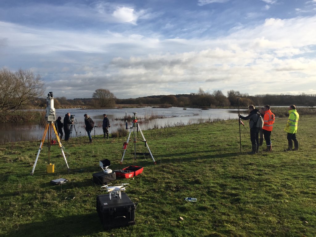 Unbelievably the sun is out for filming  on location today! #EuropeanRiverPrize @SalfordHydro @StaffsWildlife @AECOM