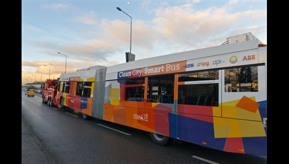 CleantechGeneva's tweet photo. #TOSA Bus électrique. Un convoi exceptionnel entre Genève et Paris pour la #COP21 https://t.co/PZytWMkcNg https://t.co/aQm5wu7IDm