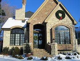 LisaCipriano's tweet photo. Find out why the best time to #shop for a #home is the #holiday season today 8a #AZTV @morningscramble @Trulia https://t.co/IrggzQjXL3