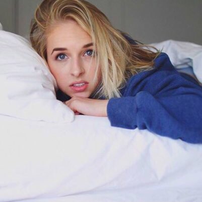 bombaflayout's tweet image. Holiday Jenn Mcallister layout 

@mysticmcallistr