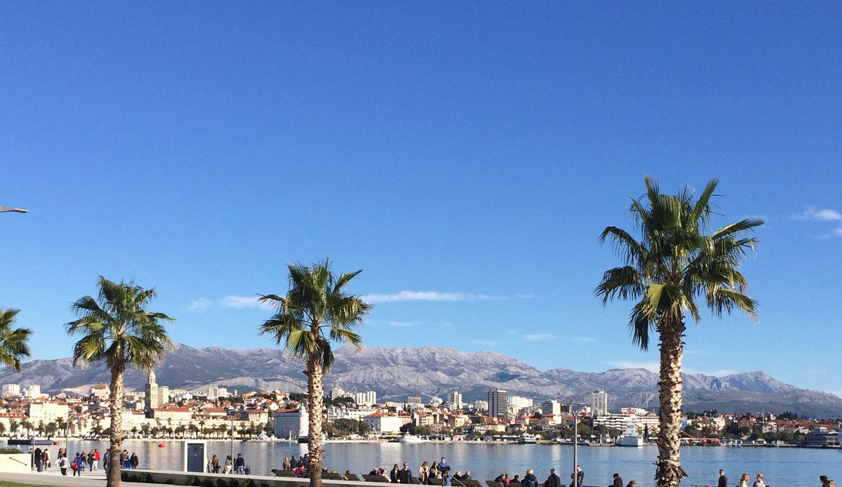 SplitHotel's tweet image. Welcome December! #croatiafullofmagic  #croatiafulloflife  #hotelslavija #lovesplit #croatia365