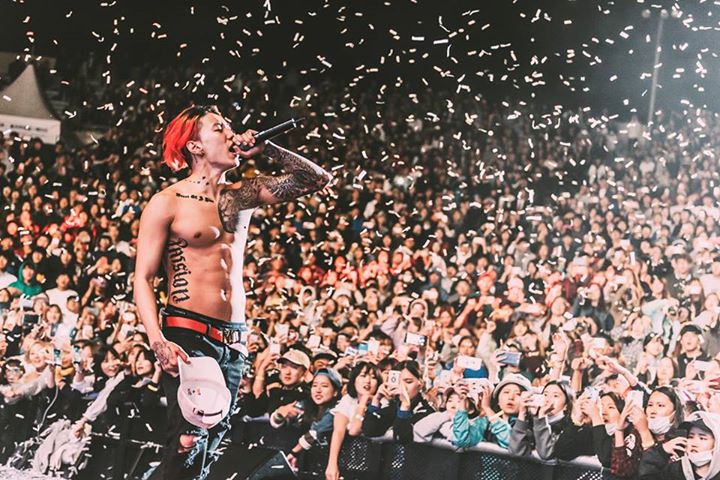 Showing you my red hair. ;)