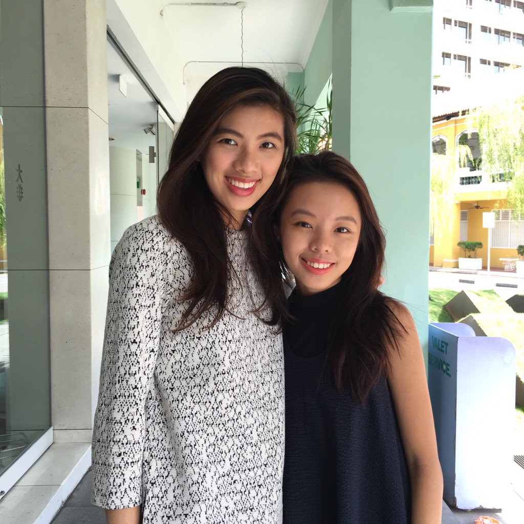 Uzivatel Ginza Na Twitteru シンガポールの旅 空港に向かう直前 ローカルの美人 さん２人組に出会い スナップをパチリ いまどきのシンガポールのおしゃれって ２月号をお楽しみに Y シンガポール Singapore Snap T Co O7kllskqyq