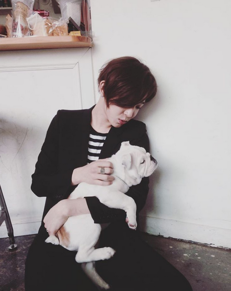 YGwinnerPH's tweet photo. [#WINNER]
Taehyun (souththth):
Hello. Are you doing okay #Leon #OldSon https://t.co/ms8DCcIZzc