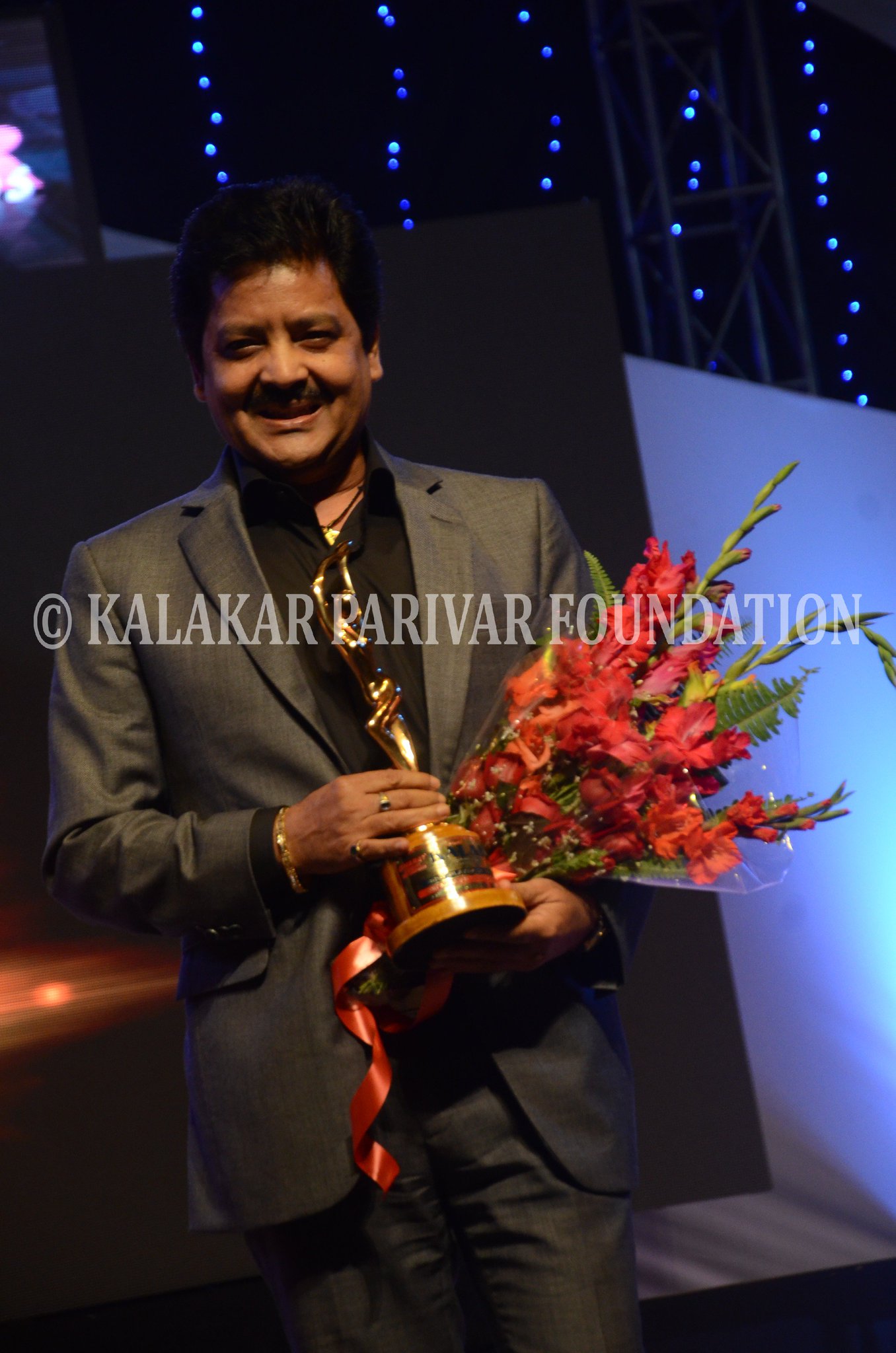  Wishing Udit Narayan Ji \"A Very Happy Birthday\" !! 