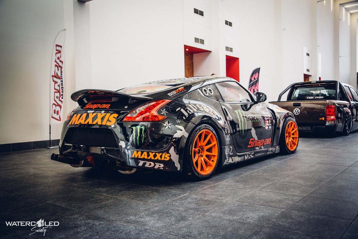 Japspeed's tweet photo. Riding low at #ultimatestance earlier this year...

@Maxxis_Tyres @MonsterEnergyUK @shanelynchlife @PaulSMOKEYSmith https://t.co/rizPL3AmGd