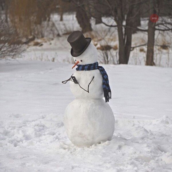 galka_k's tweet photo. #Snowman of the 21st century 
#2015 #winter https://t.co/xILz9ysBoQ