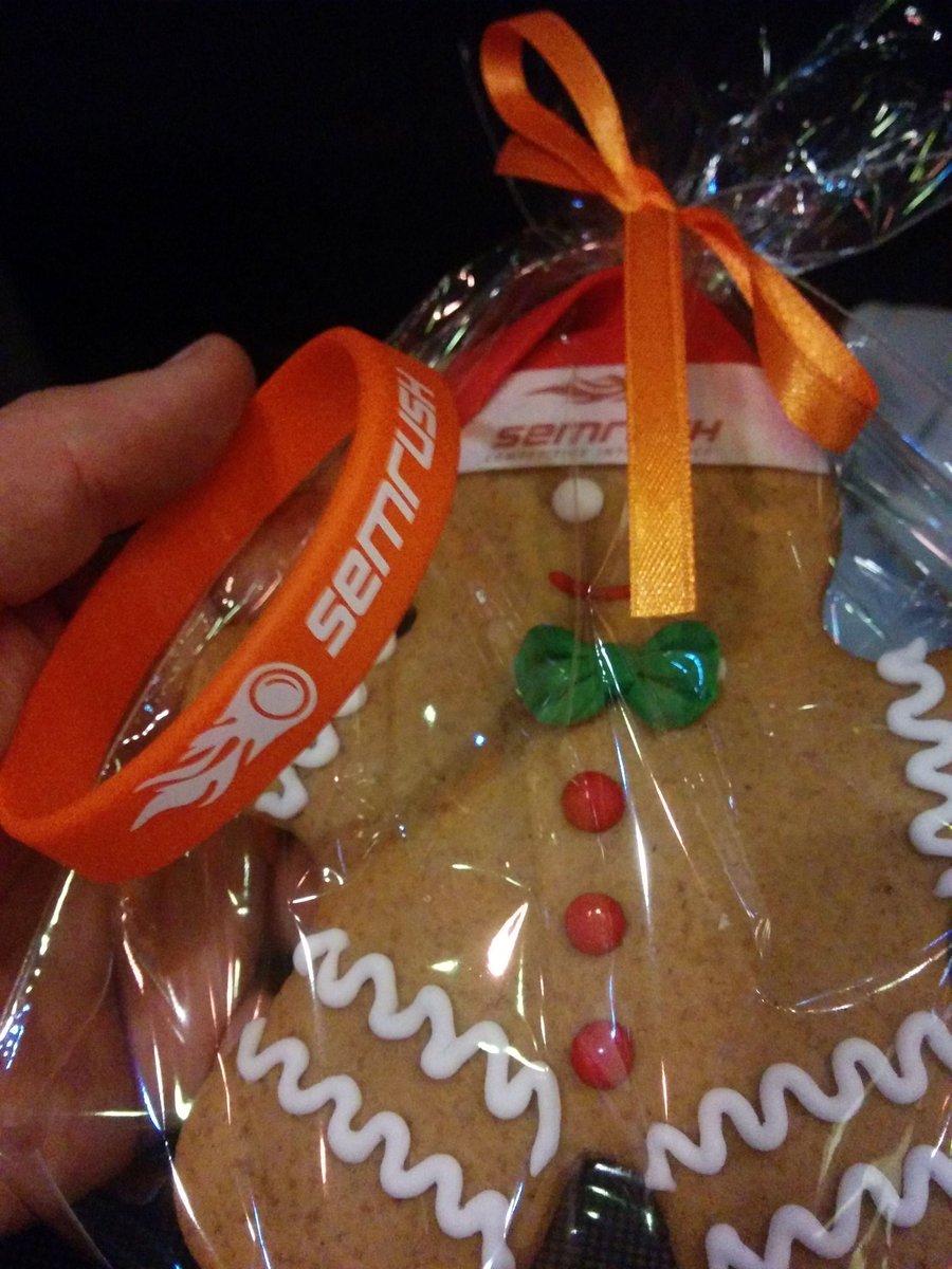 webheroes_it's tweet photo. Amazing Christmas gifts! Thanks @semrush_it #iabforum2015 https://t.co/UYKr5wHZ0m