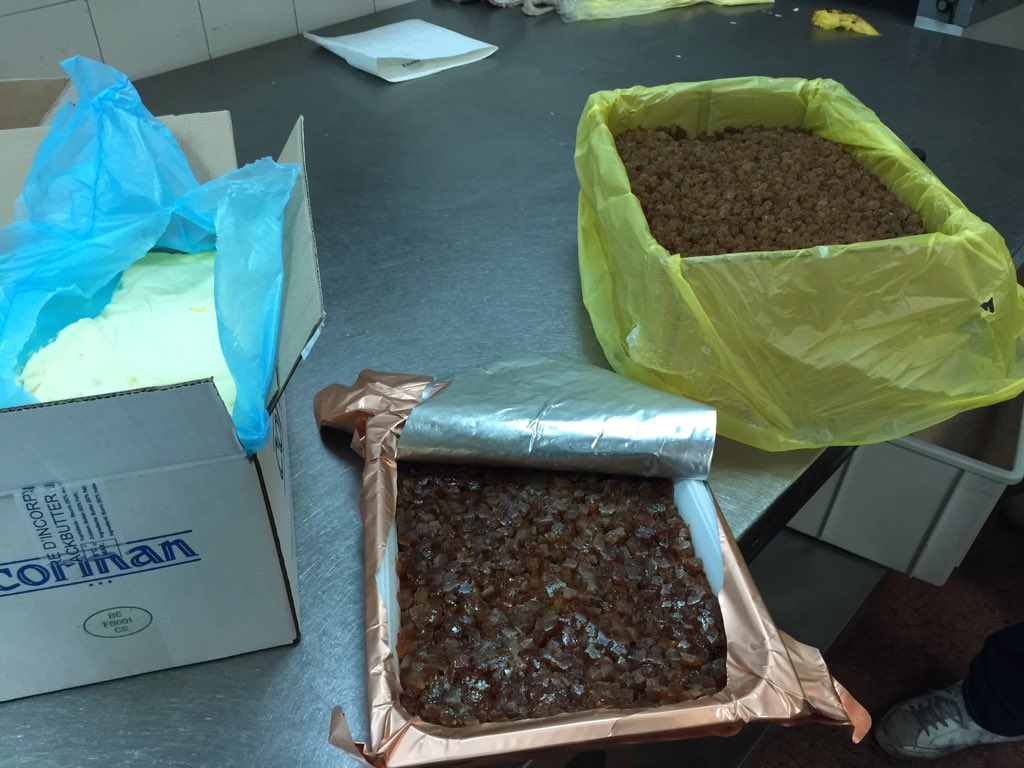 Princi_Milano's tweet photo. Burro belga, canditi e uvetta di grande qualità appena spacchettati. Start up del panettone Princi https://t.co/i8O6l1qijH