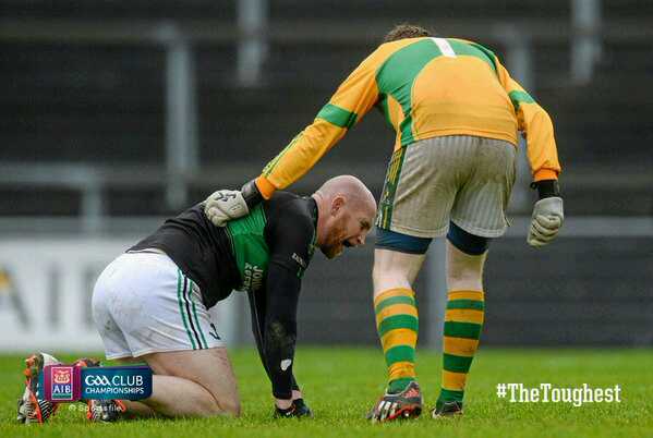 OurWeeClub's tweet photo. True sportsmanship. At the end of match between Nemo Rangers v Clonmel Commercials. # respect https://t.co/kaWbSWlrsN