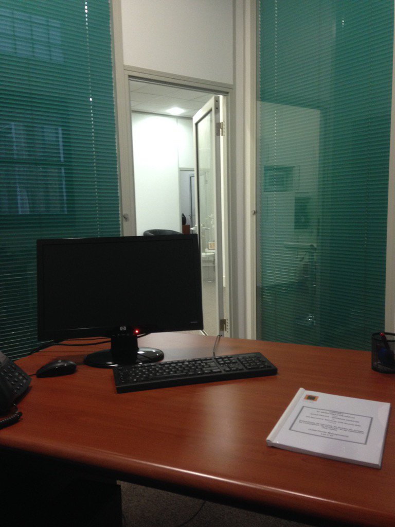 LudBazin's tweet photo. Il paraît que #jesuis1pro @essec https://t.co/hA8xPYXz0z
